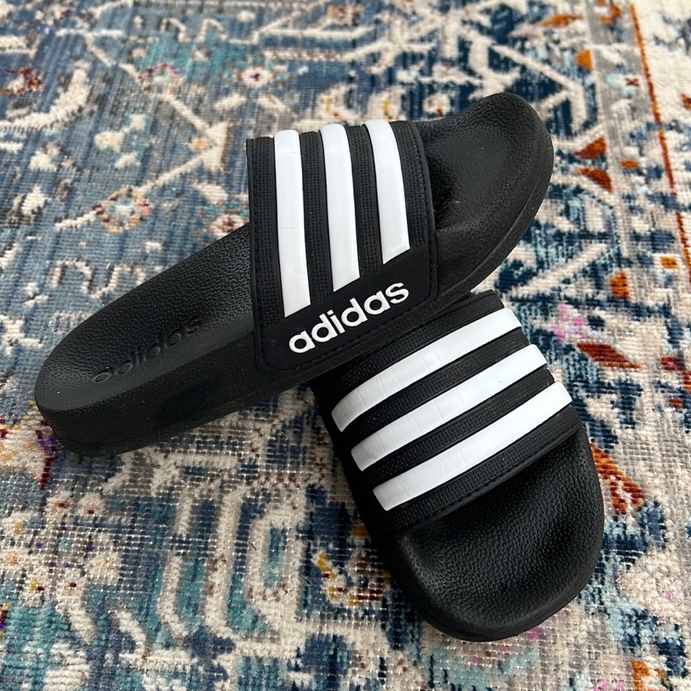Adidas youth slides